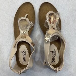 BUCCO Women's Beige Flats SIZE‎ 7.5 New Sandals